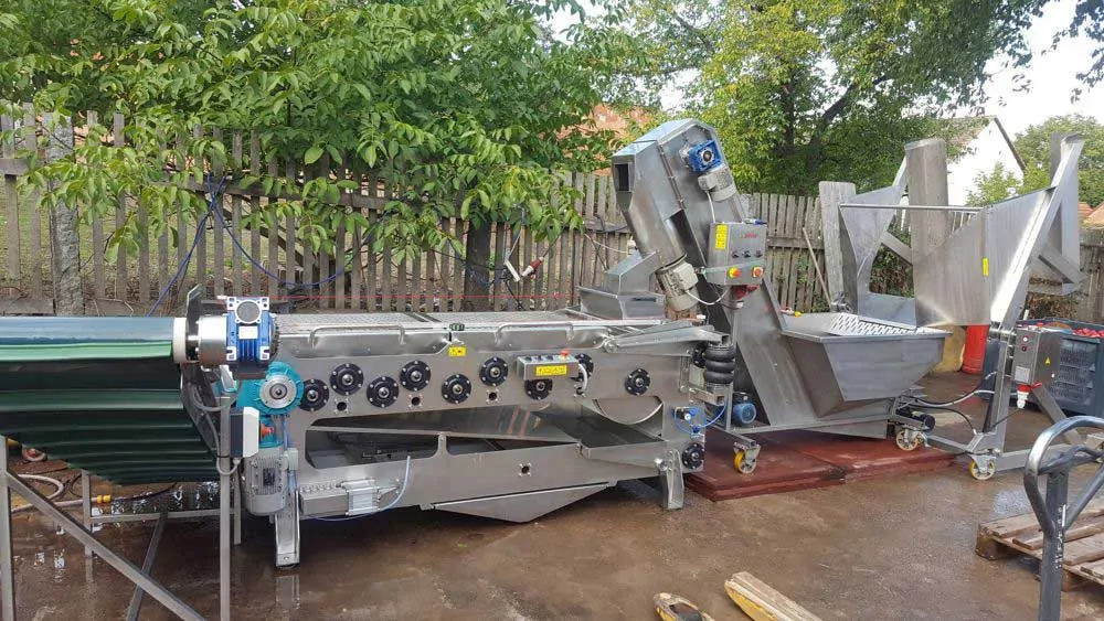 FWDC-2000 Fruit washer and crusher with FBP-2000 Fruit belt press