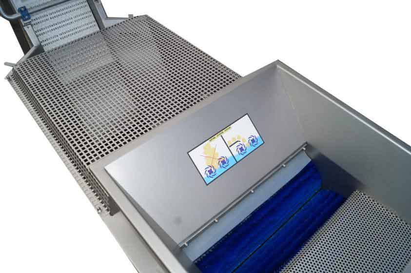 FWBC 3000 MG 02 - FWBC-3000MG : Fruit washing machine with brushers and openable grinder 3000 kg/hour - cfc-cpt, cfc