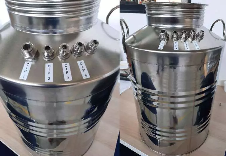 Stainless steel CIP bottle with a manifold