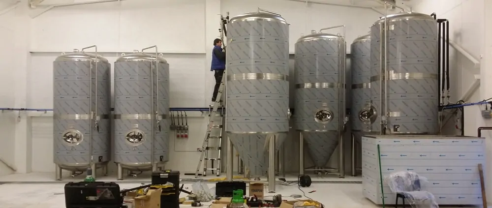 cylindrical-conical-fermenters-1000x600-truro2016
